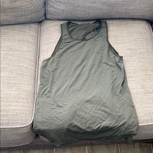 Lululemon tank size 8